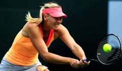 Šarapova teško, Wozniacki bez puno borbe