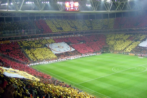 Reyes blizu Galatasaraya