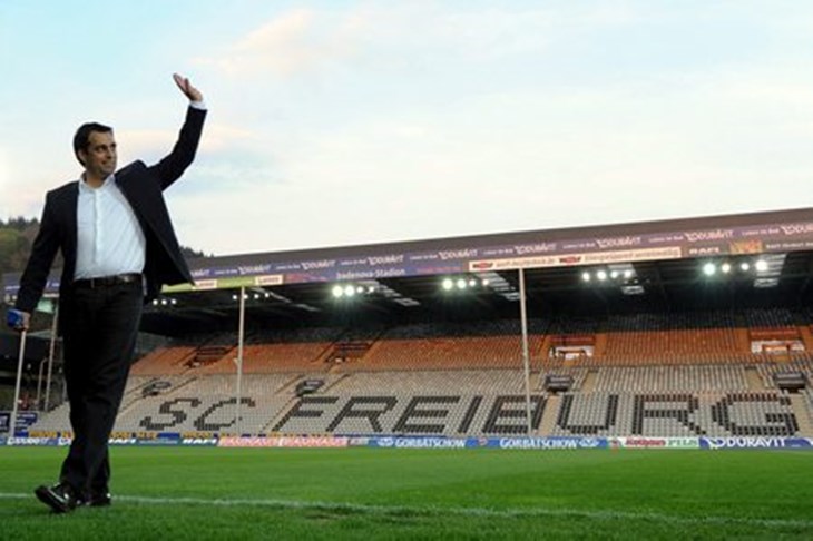 Trener Freiburga preuzima Bayer