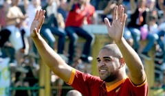 Adriano se vratio u Brazil