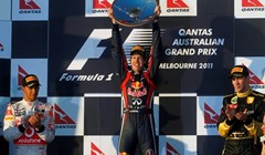 Vettel: "Ostajem čvrsto na zemlji"