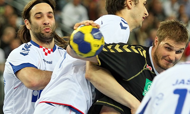 Zagreb protiv Partizana, Nexeu Zvezda