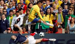 Video: Mladi Brazilac potopio Škote