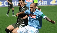 Hat trick Cavanija za drugo mjesto Napolija