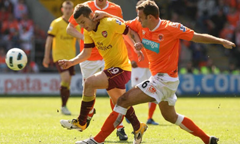 Arsenal uspješno kroz Bloomfield Road