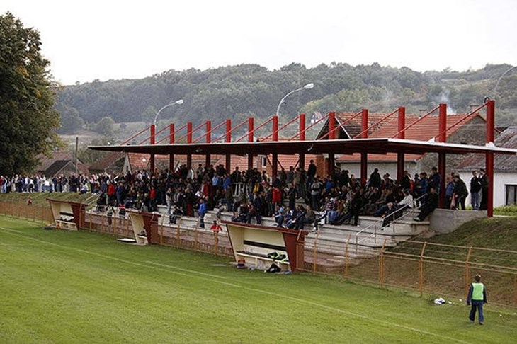 I dalje gužva pri vrhu