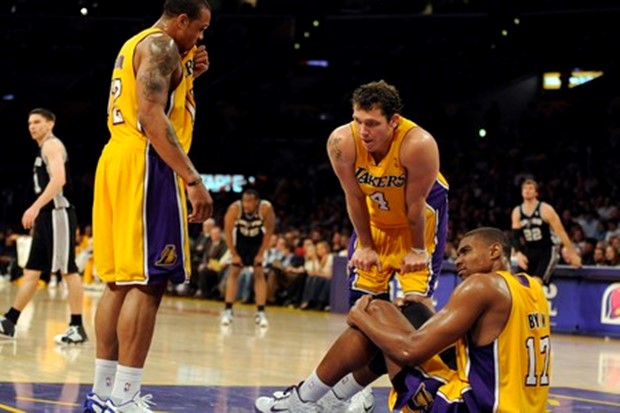 Pobjeda Lakersa, ozljeda Bynuma