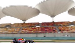 Sjajan krug Vettela za "tri od tri"