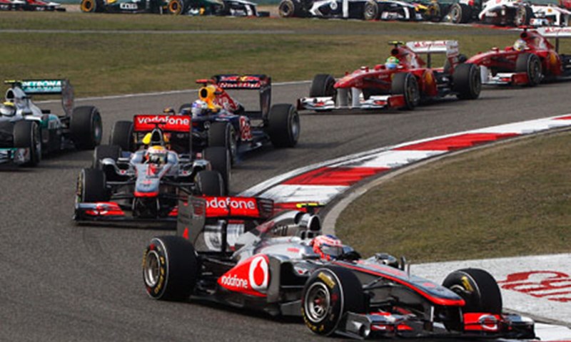 Hamilton spriječio treću pobjedu Vettela