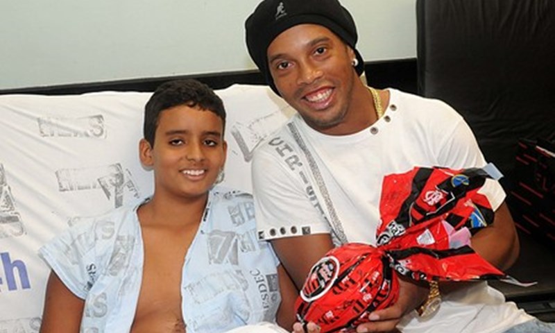 Ronaldinho ne treba operaciju