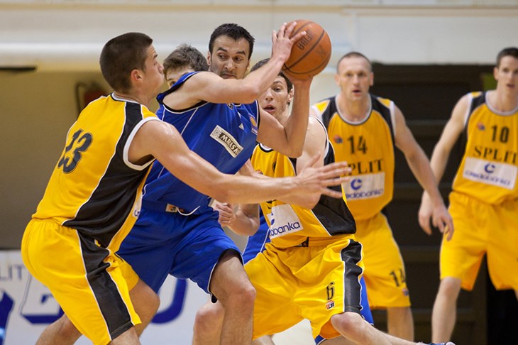 Alkarska fešta na Gripama