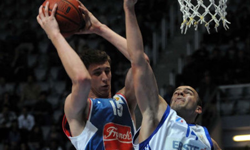 Cibona protutnjala Višnjikom