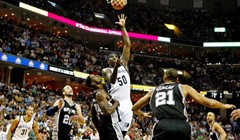 Video: Opasne konobarice u NBA ligi