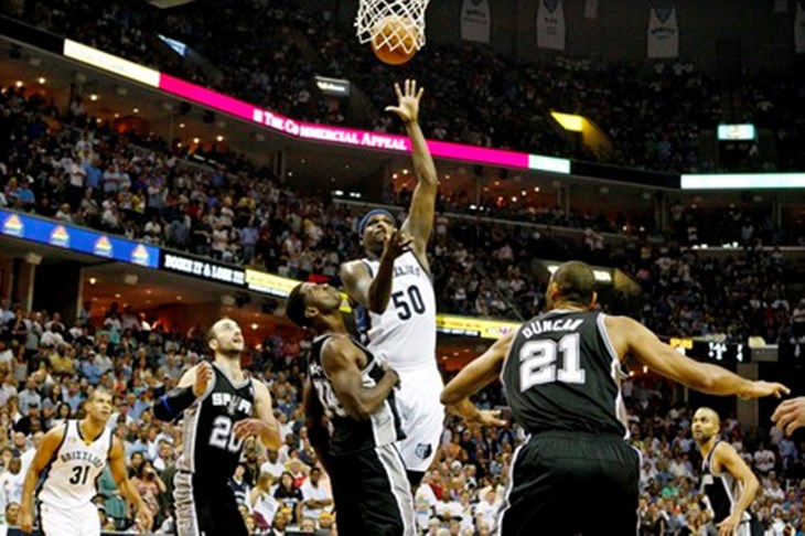 Video: Opasne konobarice u NBA ligi