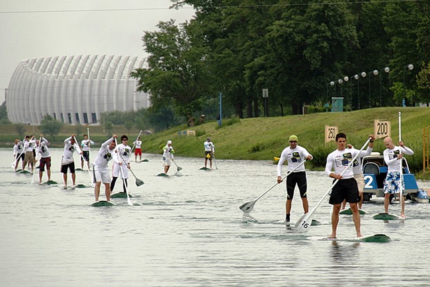 SUPer surferi na zagrebačkim ulicama