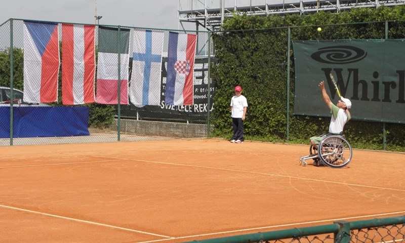 Tenis u kolicima u središtu Zagreba