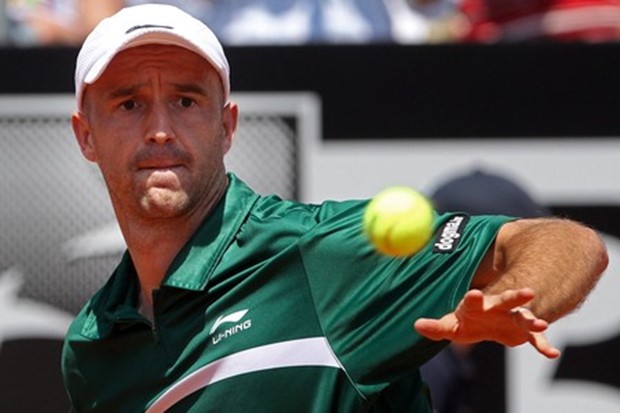 Ivan Ljubičić posrnuo u trećem setu