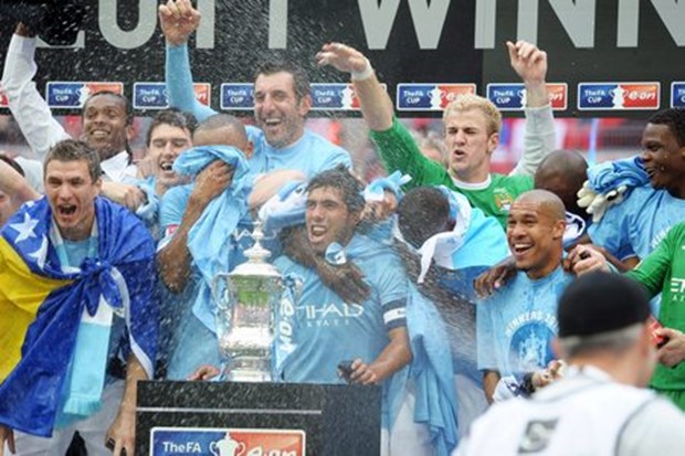 Manchester City "steže remen"