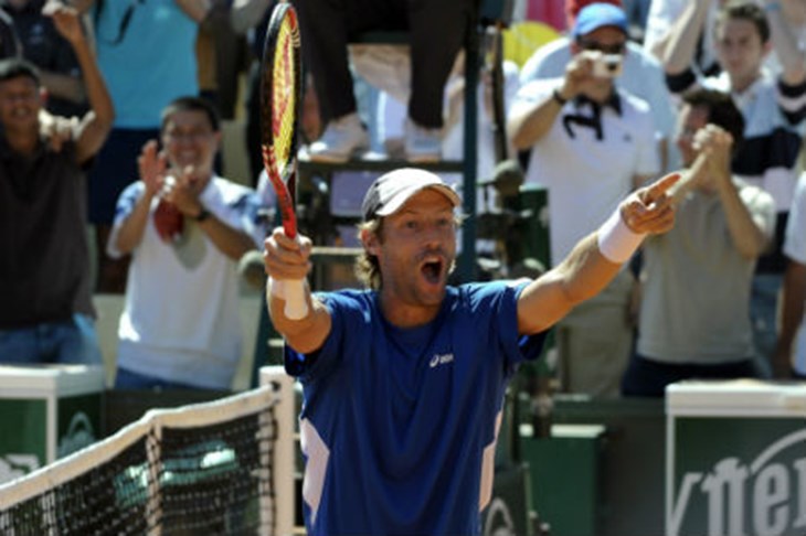 Berdychu malo i dva seta i meč-lopta