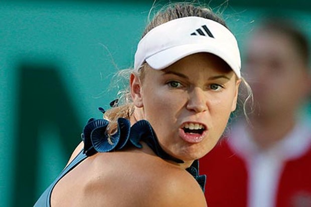 Wozniacki i Schiavone dominantno