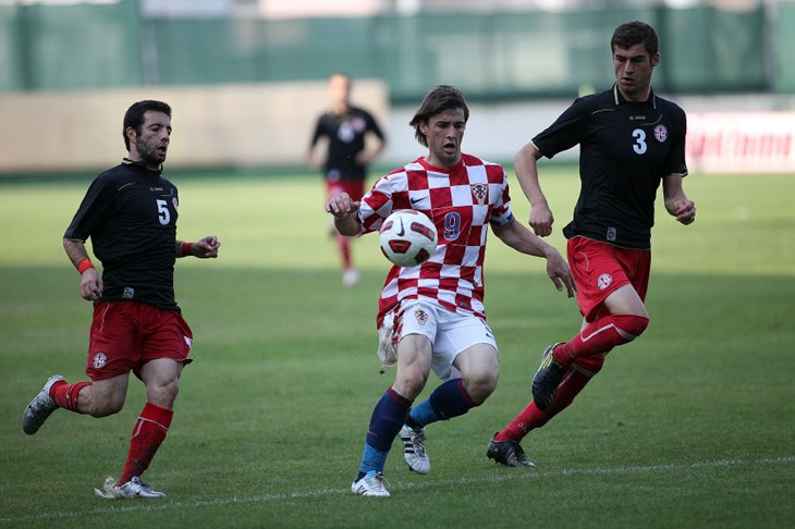 Mladi traže prve bodove