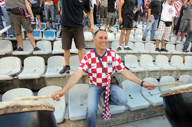 Splitsko Gradsko vijeće odlučilo - Vatreni su dobrodošli na Poljudu, traži se hitan sastanak HNS-a i Hajduka