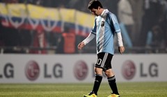 Tevez: "Zvižduci bole, no izvući ćemo se"