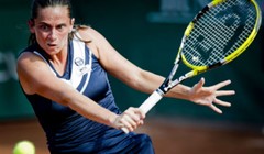 Prva nositeljica jedva dalje