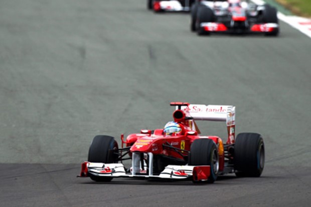 Alonsu "spektakl" u Silverstoneu