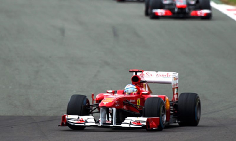 Alonsu "spektakl" u Silverstoneu