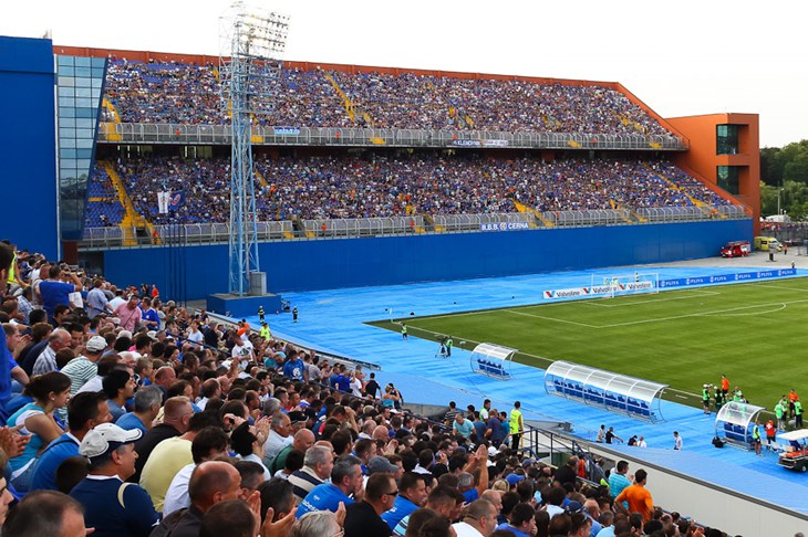 Hrvatska igra protiv Srbije na stadionu u Maksimiru