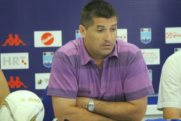 Špehar: "Vratiti navijače"