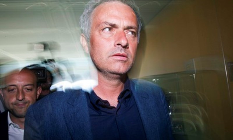 Mourinho: "Ne pregovaramo s Adebayorom"
