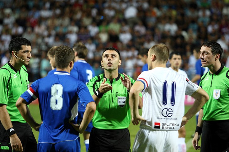 Potvrda superiornosti i "bijeli miševi"