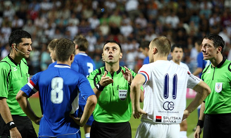 Potvrda superiornosti i "bijeli miševi"