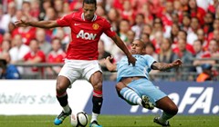 Manchester United sezonu otvorio trofejem