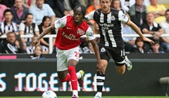 Gervinho pocrvenio u uspavanki na St. James Parku