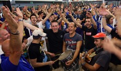 Foto: Modre dočekalo više od 500 navijača
