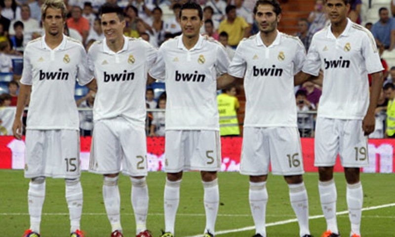 Video: Realu Trofej Santiago Bernabeu