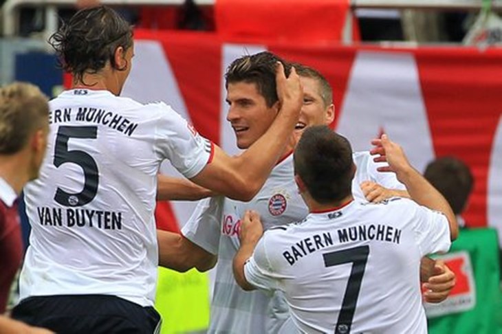 Petrić strijelac, Jajalo asistent u golijadi