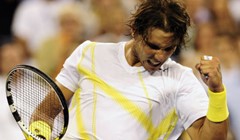 Nadal se i dalje muči