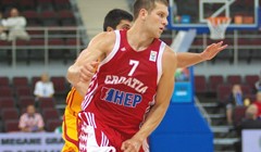 Bojan Bogdanović opasan i s centra