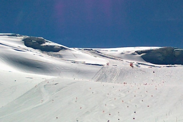 Težak pad Slovenca Andreja Jermana na treningu spusta u Kitzbühelu