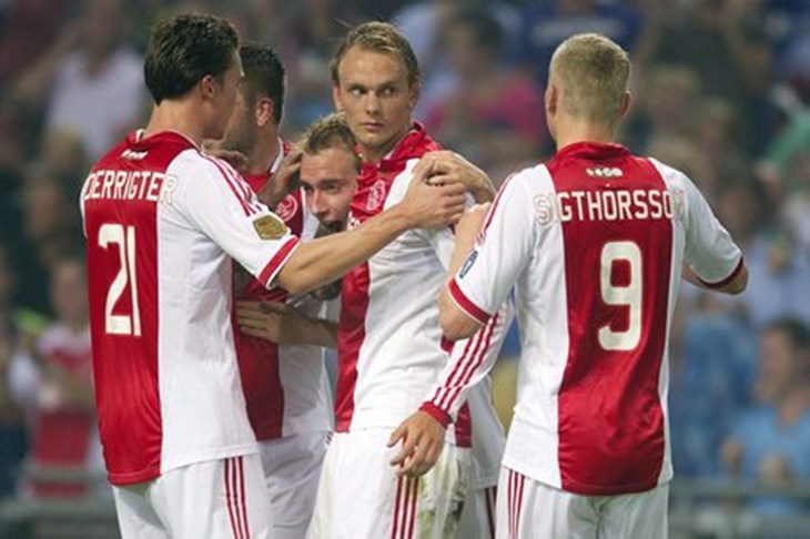 Ajax cilja "dvicu", sraz uglednih debitanata