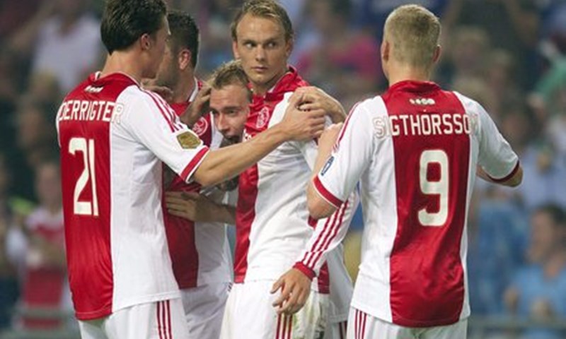 Ajax cilja "dvicu", sraz uglednih debitanata