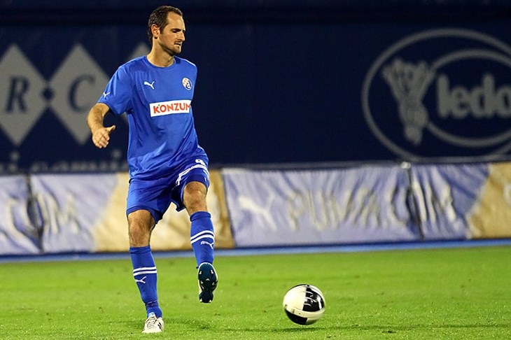 Laki prolaz uz dva gola Šimunića