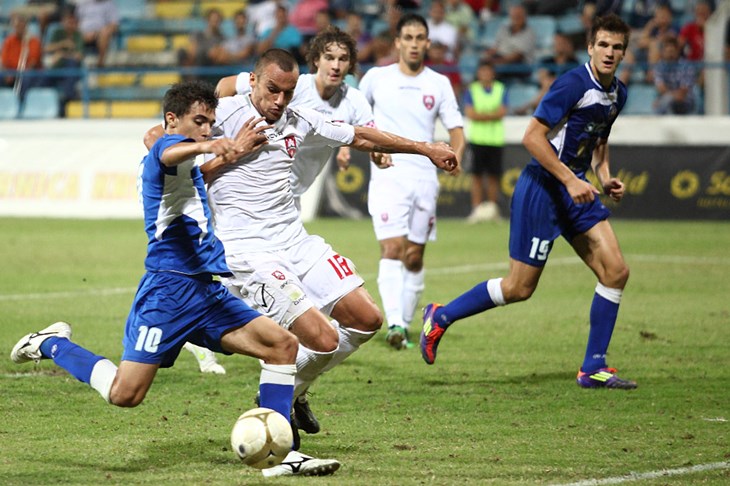 Santini ostavio bodove u Stanovima