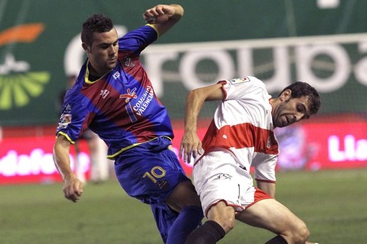 Nezaustavljivi Levante, Gijon na dnu