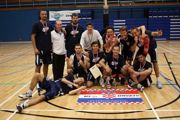 Pomozimo gluhim košarkašima