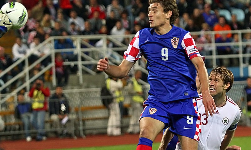 Jelavić debitirao, Evertonu bod u Wiganu